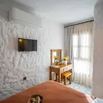 Ajlan Cunda Szálloda 2*