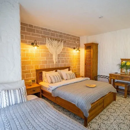 Hotel Ajlan Cunda 2*