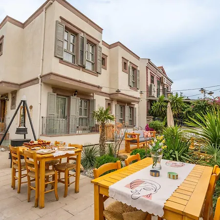 Hotel Ajlan Cunda 2*