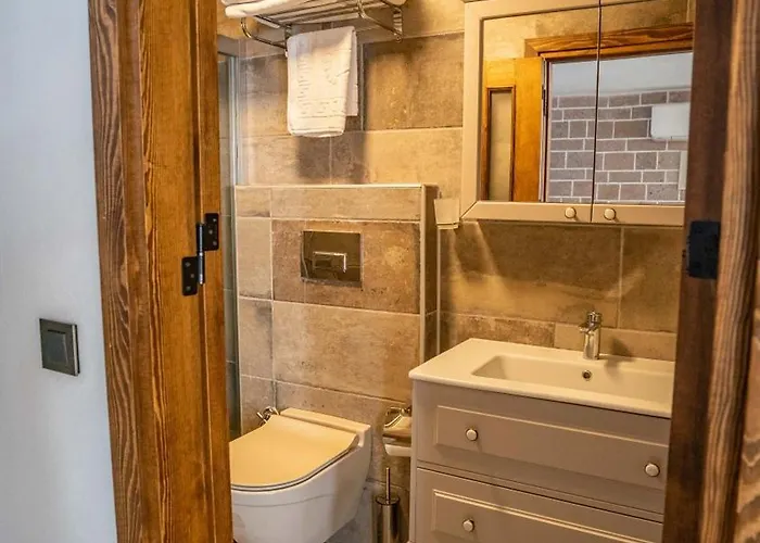 Hotel Ajlan Cunda 2*